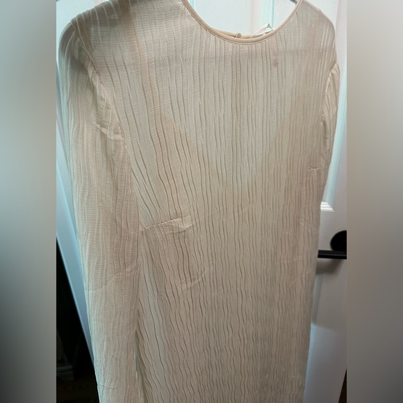 H&M crinkled dress - Picture 2 of 4